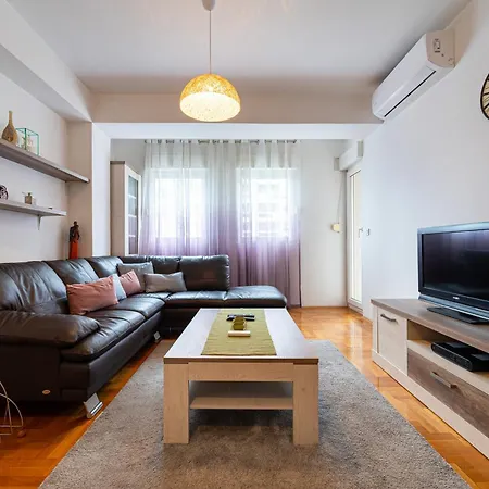 Apartman Spacious Two Bedroom