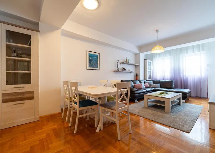 Appartamento Spacious Two Bedroom Podgorica