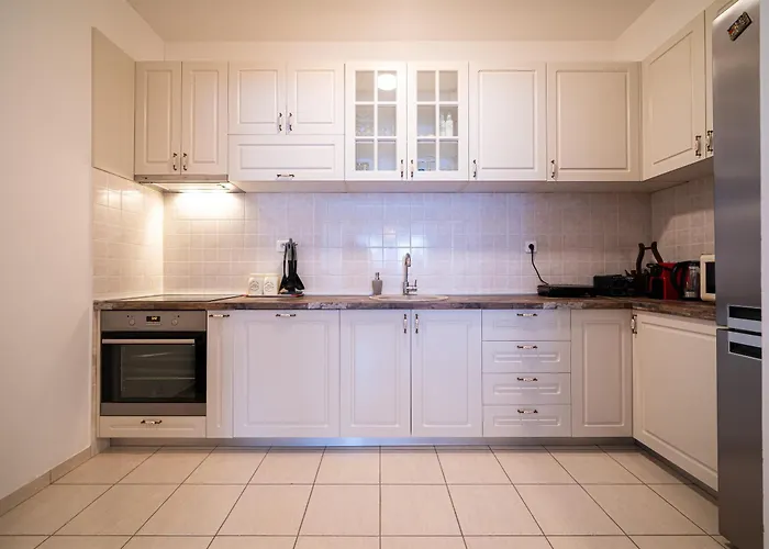 Appartement Spacious Two Bedroom *