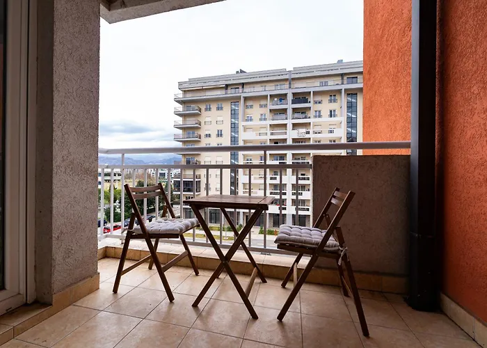 Spacious Two Bedroom Appartement *