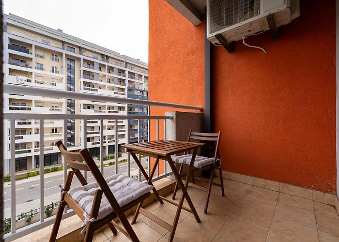 Spacious Two Bedroom *