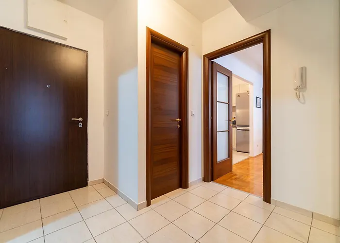 Spacious Two Bedroom Appartement